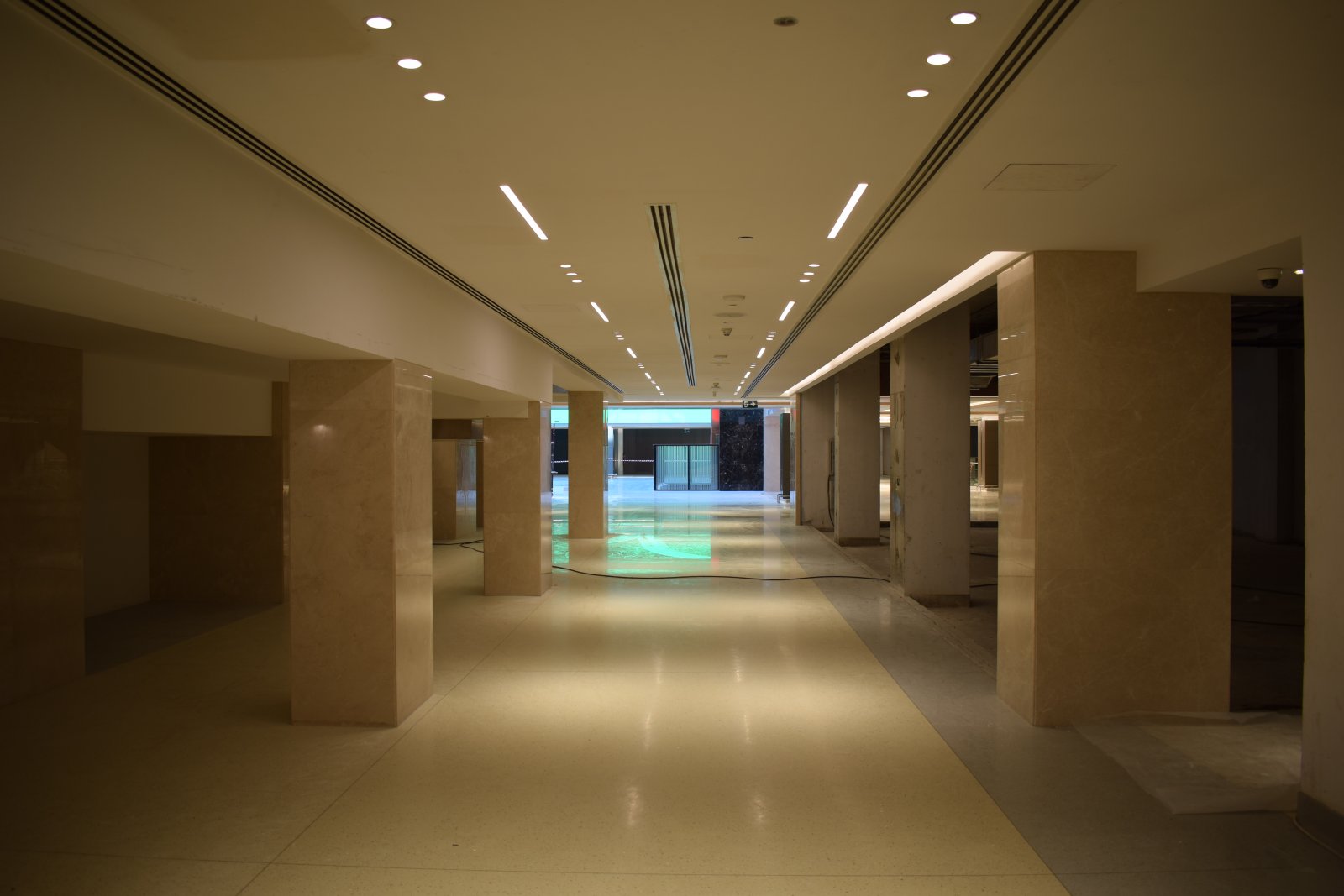 Burj Nahar Mall - Dubai